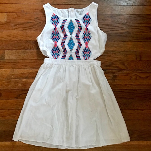 American Eagle Outfitters Dresses & Skirts - American Eagle White Embroidered Sun Dress - 10